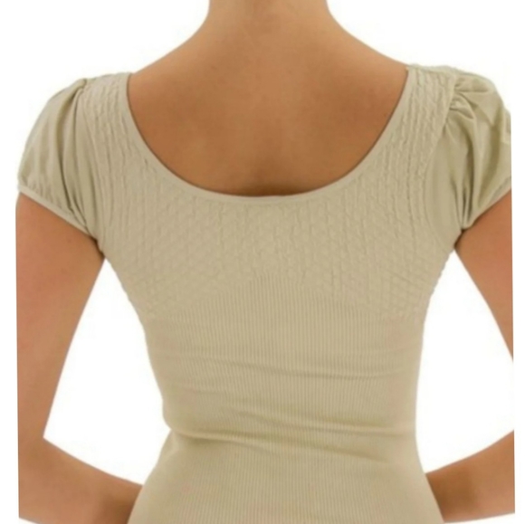 Fitted Top - Picture 4 of 8